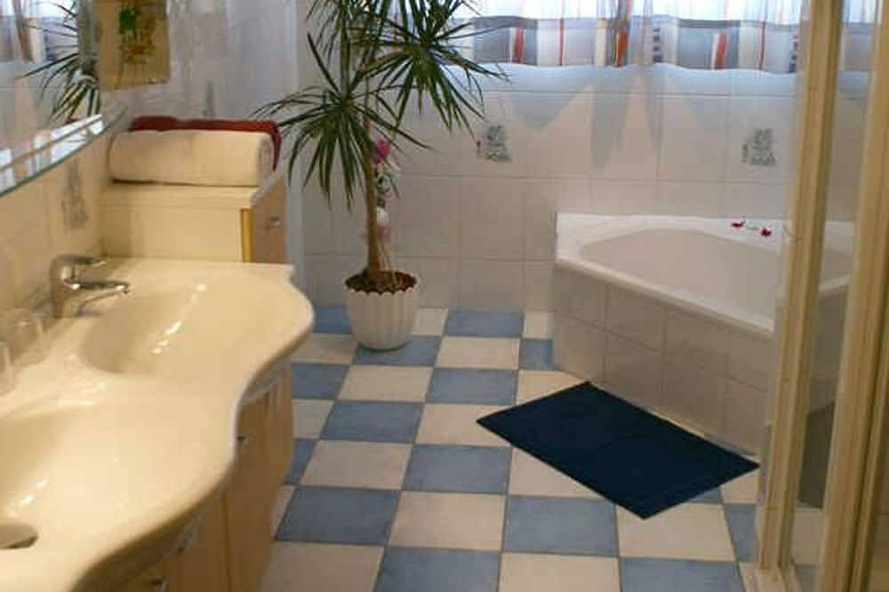 Ferienwohnung 2 - Ferienhof Nußbaumer in Mondsee & Irrsee