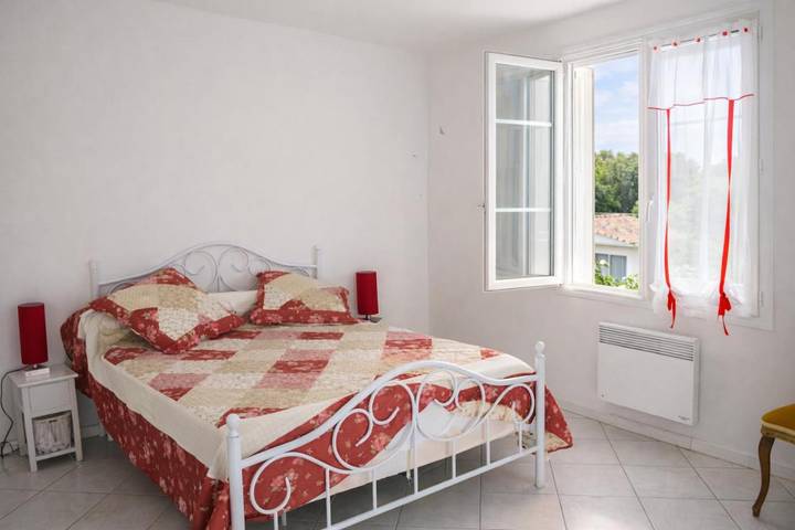 Gîte pour 5 personnes, avec vue et balcon dans Plage des Vergnes - 4