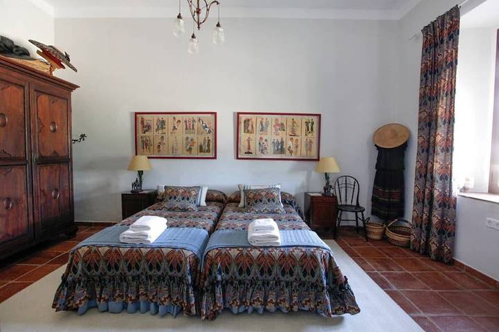 Casablanca: Rest among olive trees in Pilas, Sevilla Province