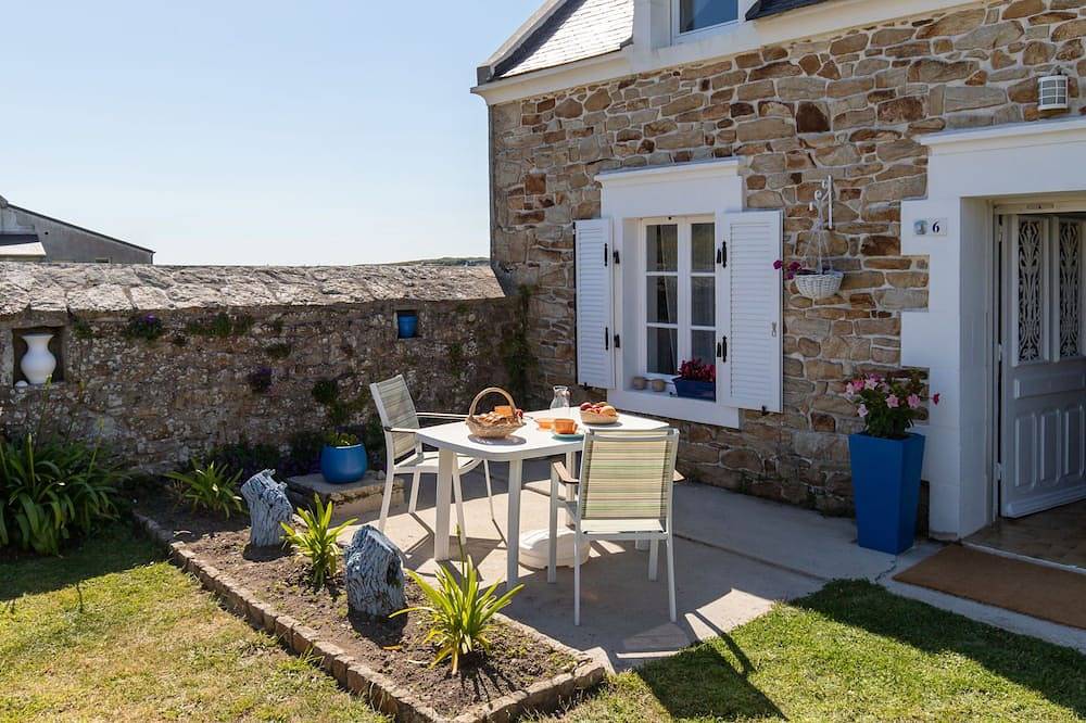Les Hortensias by Interhome in Pointe du Raz, Plogoff