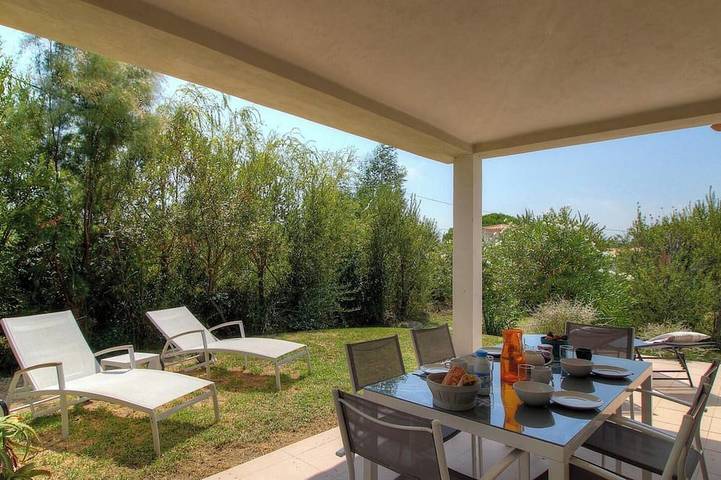 Location de vacances pour 4 personnes, avec Jardin dans Plage de Vardiola - 2