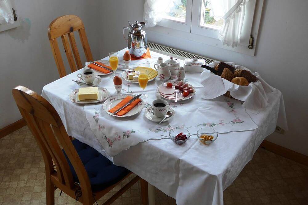 Die Nähkiste - 5-bed vacation apartment, shower/Wc, 3 bedrooms in Monschau, Naturpark Hohes Venn-Eifel