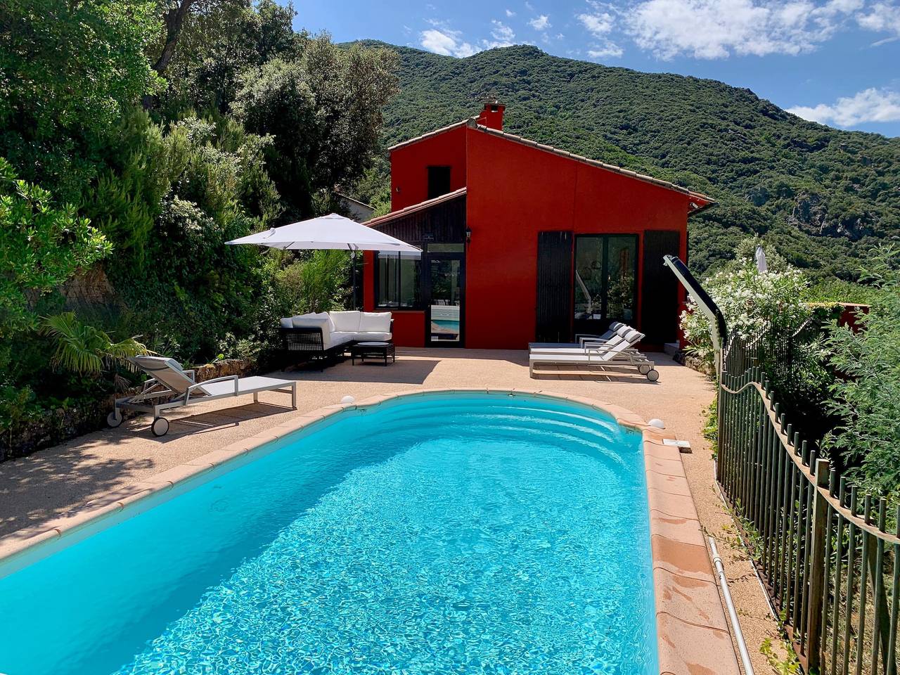 Casa Vermella avec piscine et terrasse in Sorède, Région de Céret