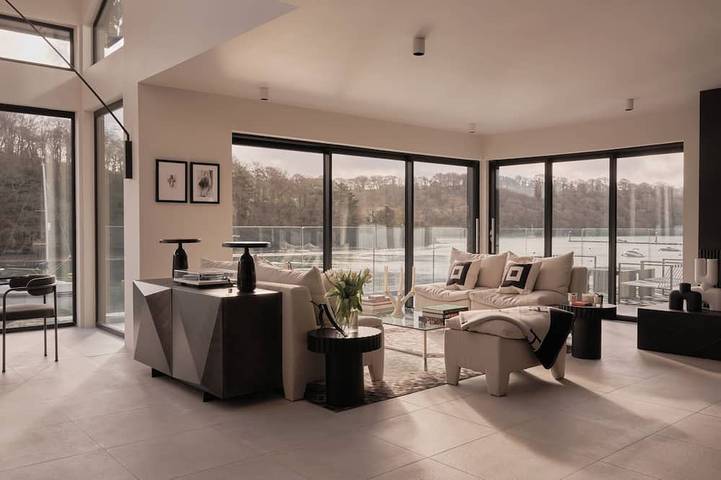 Ferienhaus für 10 Personen, mit Terrasse und Pool sowie Sauna und Garten