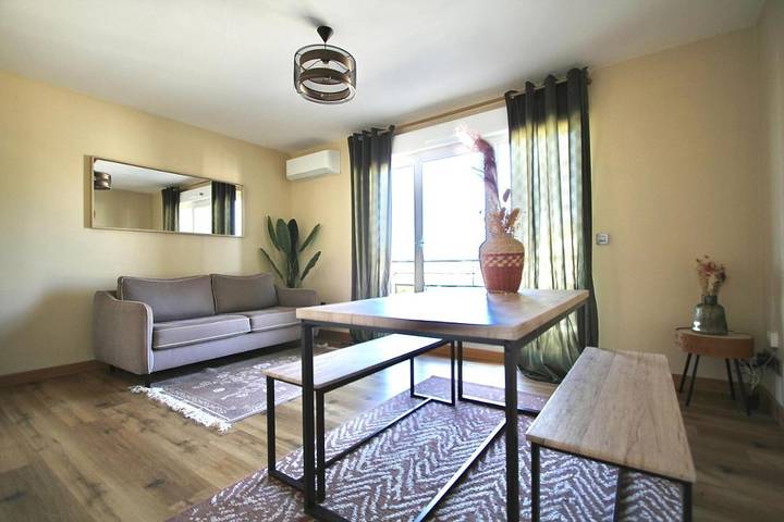 Gîte pour 2 personnes, avec Balcon à Corbas