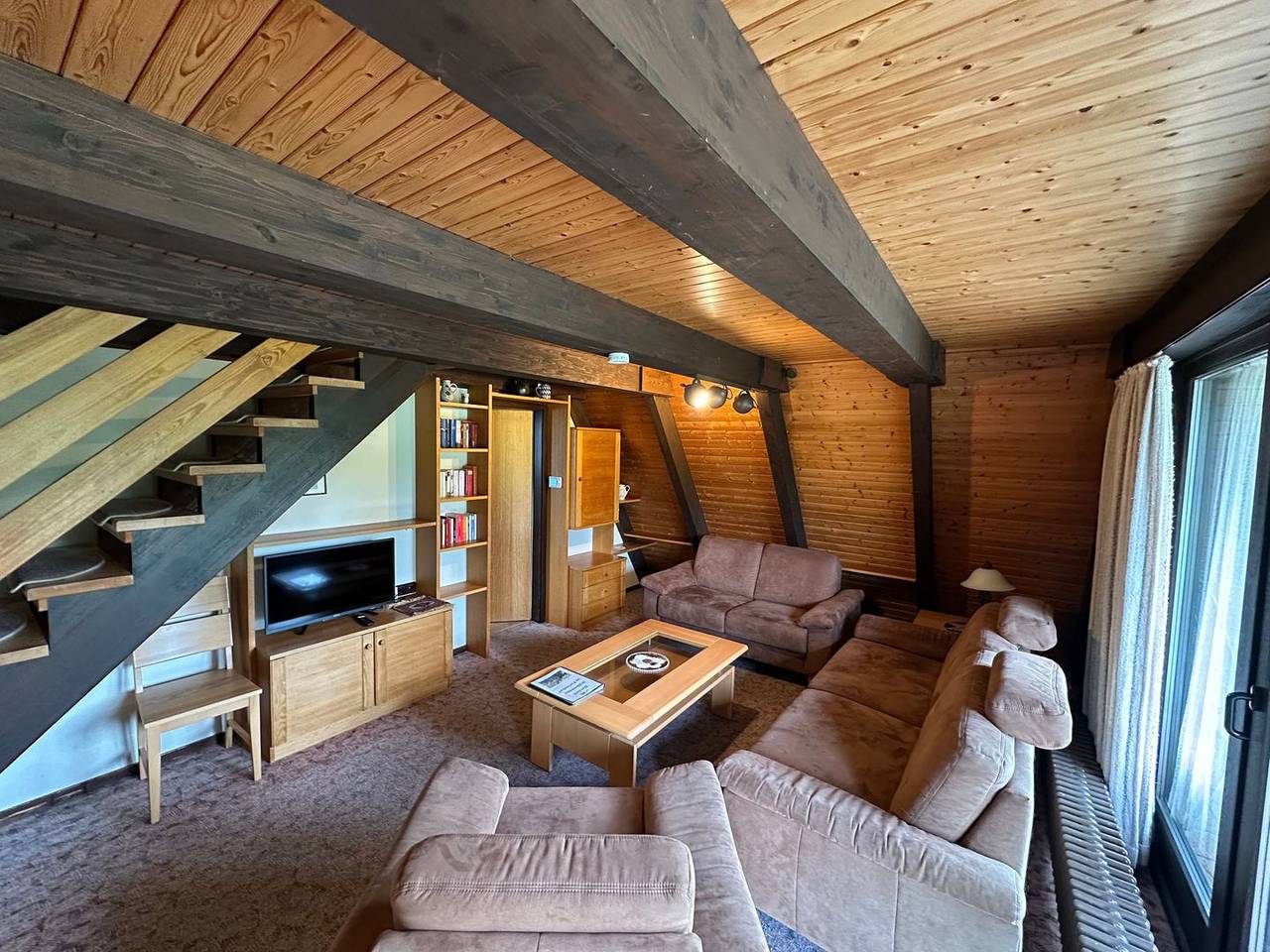 Voll ausgestattetes Ferienhaus "Winnetou" Nr.145 im Grünen mit Terrasse. in Waldbrunn, Neckar-Odenwald-Kreis