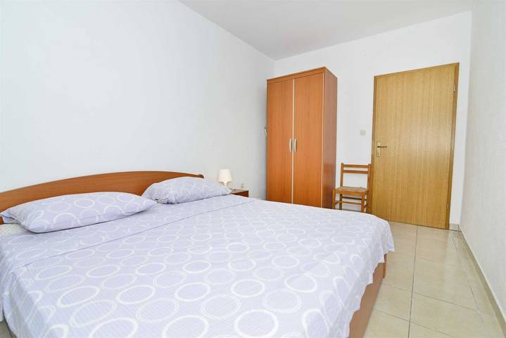 Ganze Wohnung, Apartment Martina 3 4+1 near the beach in Srima in Srima, Šibenik-Knin