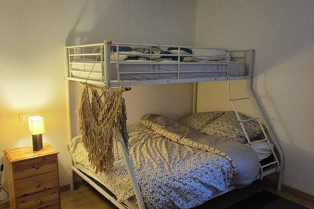 Country house with swimming pool between the Dordogne and the Lot in Salviac, Lot