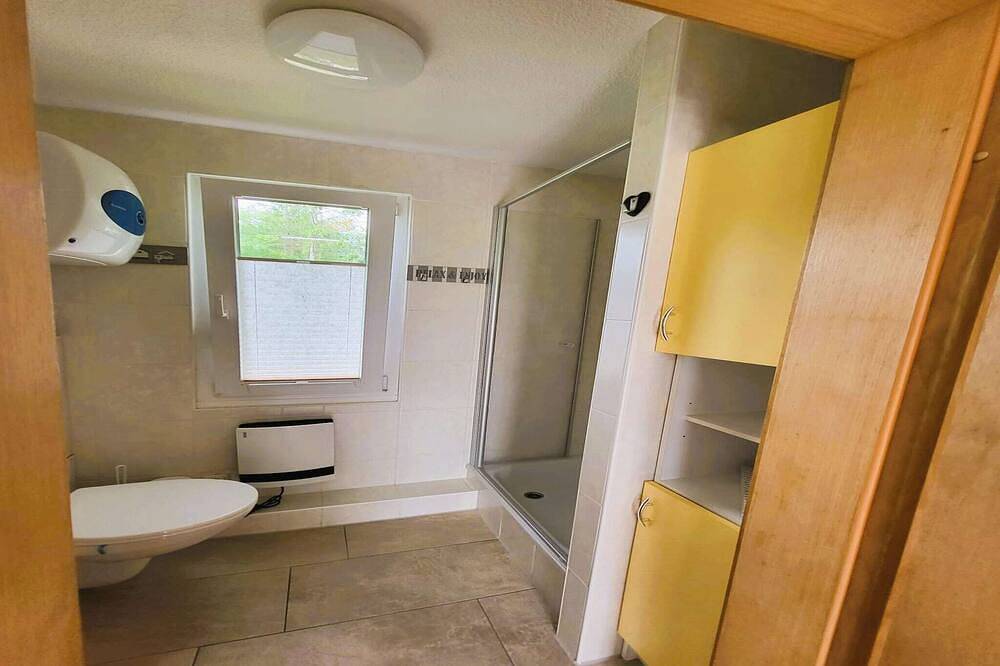 Bungalow nur wenige Schritte vom Meer entfernt in Alt Reddevitz, Mönchgut