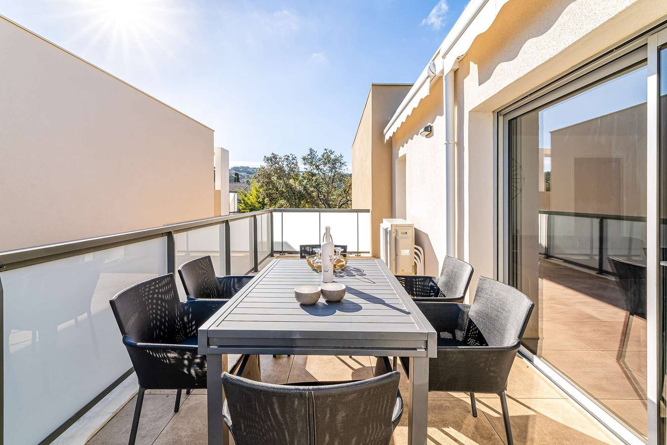 Apartamento vacacional entero, Moderno, piscina, parking, aire acondicionado, 2 dormitorios. in Six-Fours-les-Plages, Costa mediterránea (Francia)