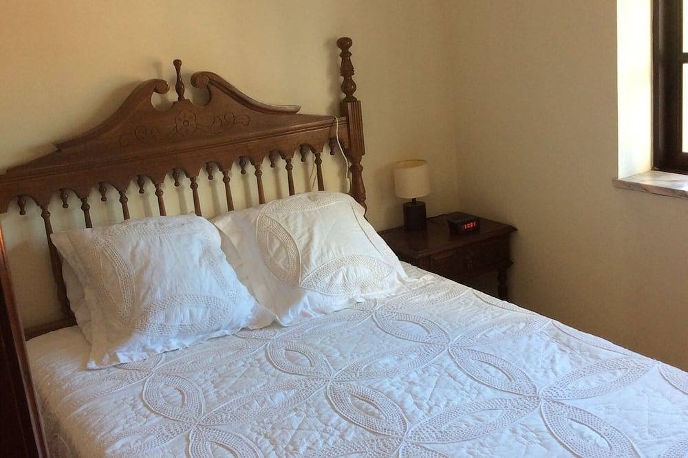 Ganze Wohnung, Apartment jeder Komfort mit 6 Minuten zu Fuß vom Strand entfernt. in Praia da Tocha, Tocha