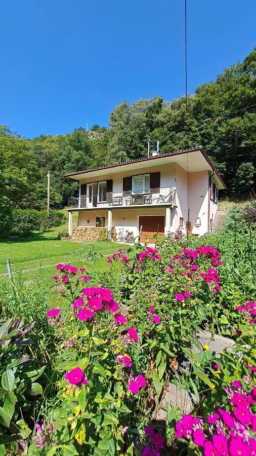 Ferienwohnung für 4 Personen, mit Garten und Ausblick
