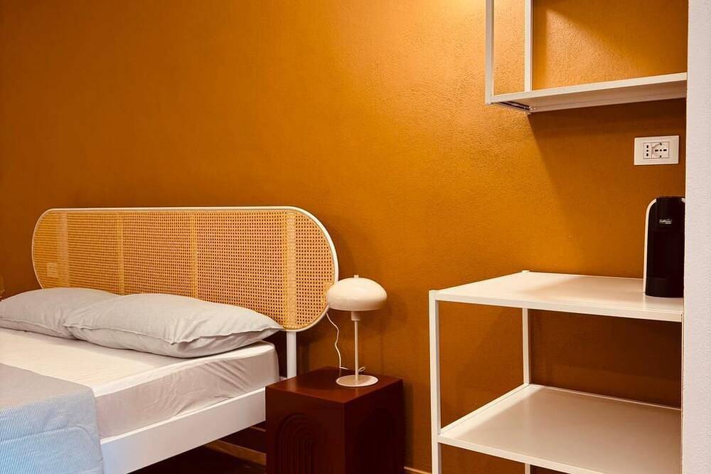 Appartamento intero, Piazza del Borgo 2 (only room)   Inborgo in Acquasparta, Perugia e dintorni
