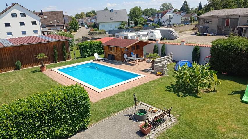 Ferienwohnung für 9 Personen, mit Ausblick und Garten sowie Pool in Kappel-Grafenhausen