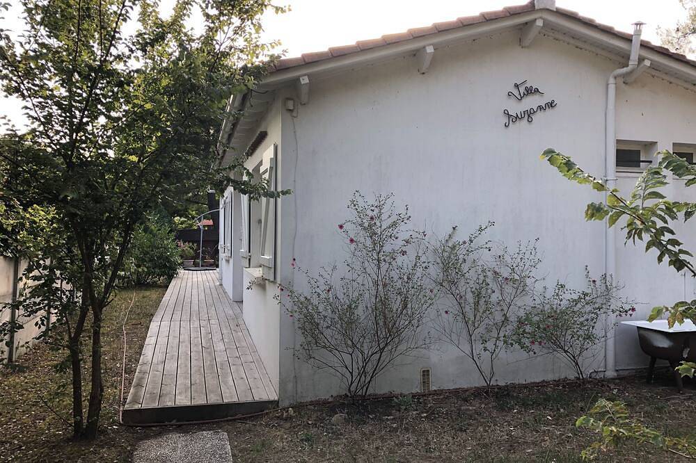 Villa Suzanne terrace and veranda near the beach in Longeville-sur-Mer, Vendée