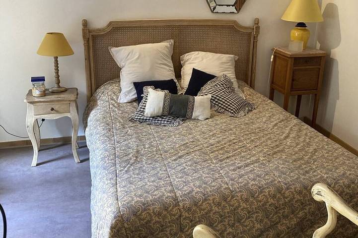 Chambre d’hôte pour 2 personnes, avec sauna ainsi que piscine et jardin dans le Luberon