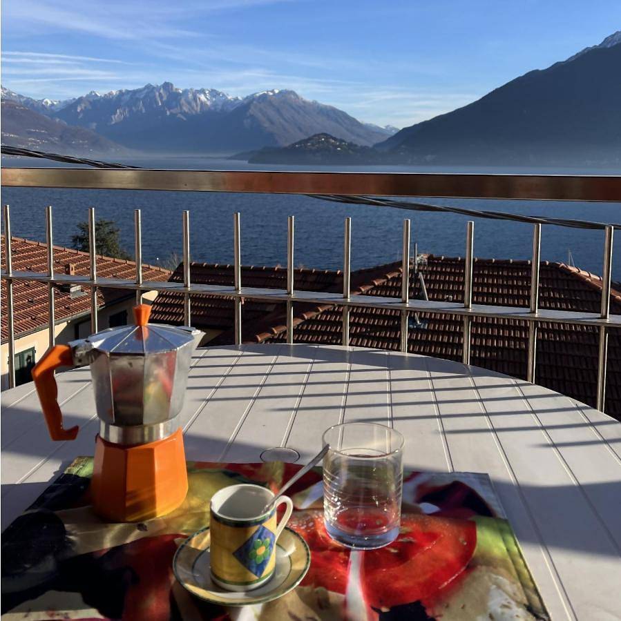 Casa Nella, appartamento vista lago in Bellera, Pianello del Lario