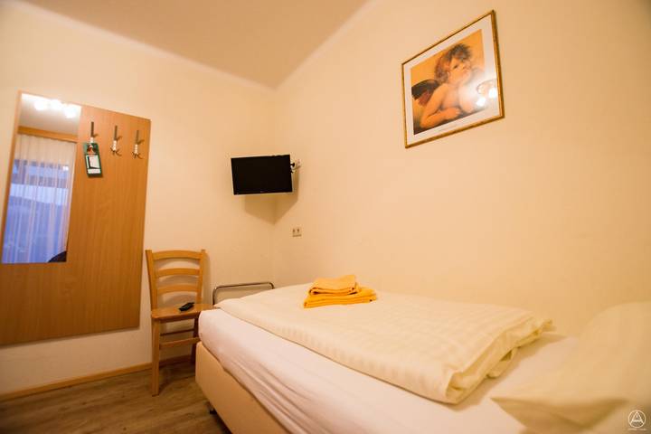 Dreibettzimmer Nr. 119, Dusche, Wc in Murau, Murau (Kreischberg)