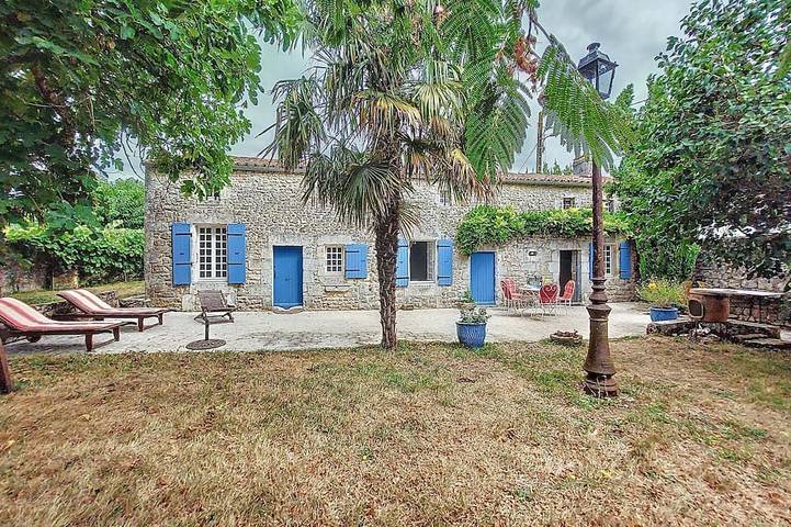 Location de vacances pour 6 personnes à Sainte-Gemme