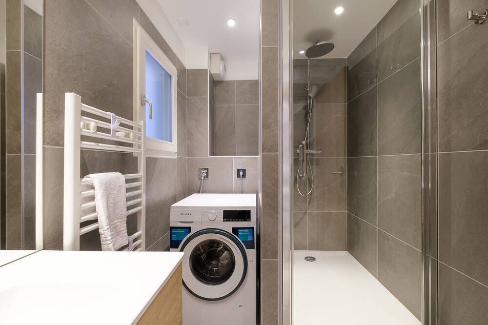 Ganze Wohnung, T2 confortable au cœur de Lons in Lons-le-Saunier, Jura