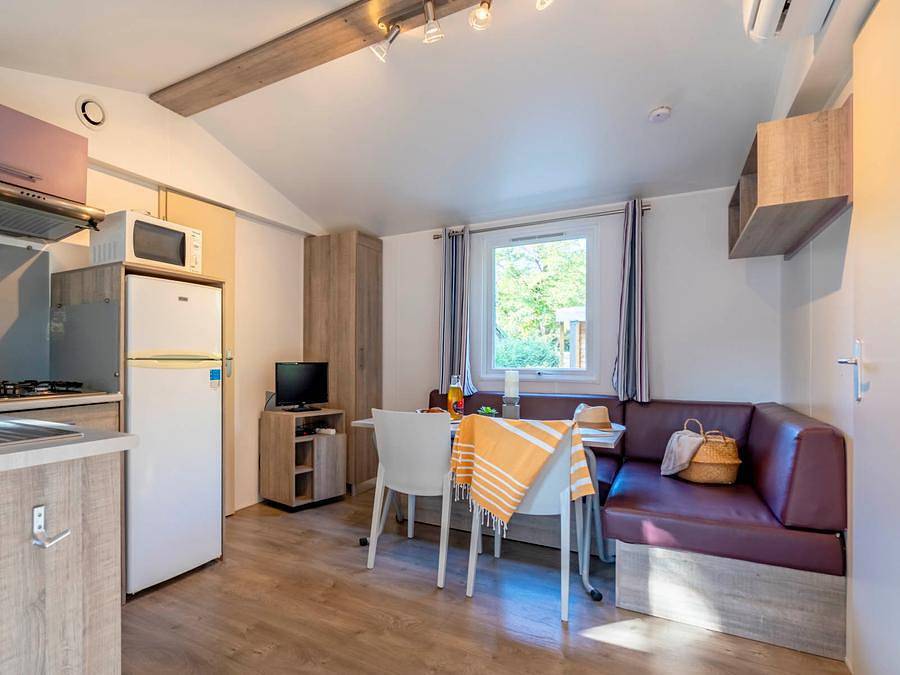 Camping Ushuaïa Villages Les Fougères - Mobilhome 4 personnes - 4 personnes 2 salles de bain Or in Rivedoux-Plage, Île de Ré