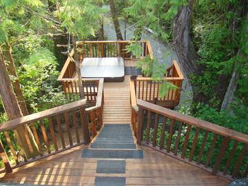 Log Cabin for 4 Guests in Tofino, Alberni Clayoquot, Picture 4