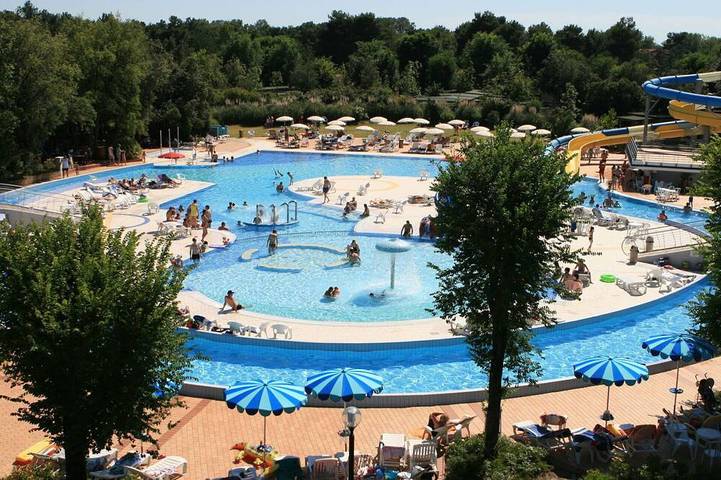 Ferienhaus für 4 Personen, mit Pool und Garten