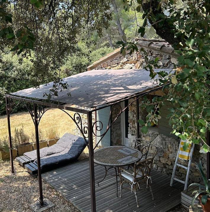 Gîte pour 2 personnes, avec vue ainsi que piscine et jardin à Saint-Marc-Jaumegarde - 3