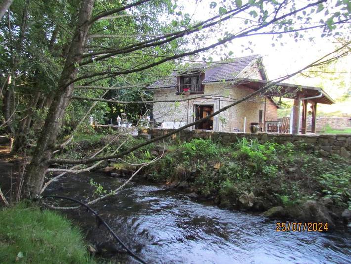 Location de vacances pour 4 personnes, avec jacuzzi et jardin, adapté aux familles à Bersac-sur-Rivalier - 2