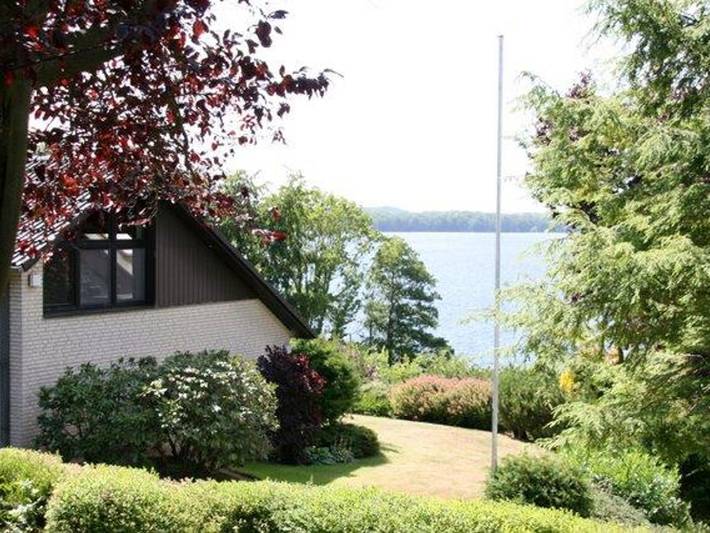 Ferienwohnung für 3 Personen, mit Terrasse und Garten sowie Seeblick in Bosau - 2