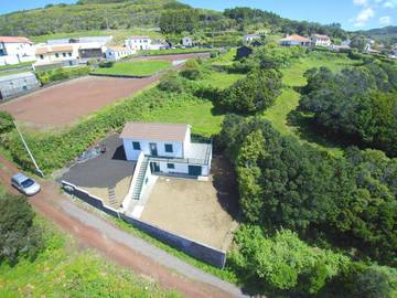 Location de vacances pour 4 personnes, avec vue et jardin, animaux acceptés dans Capelo