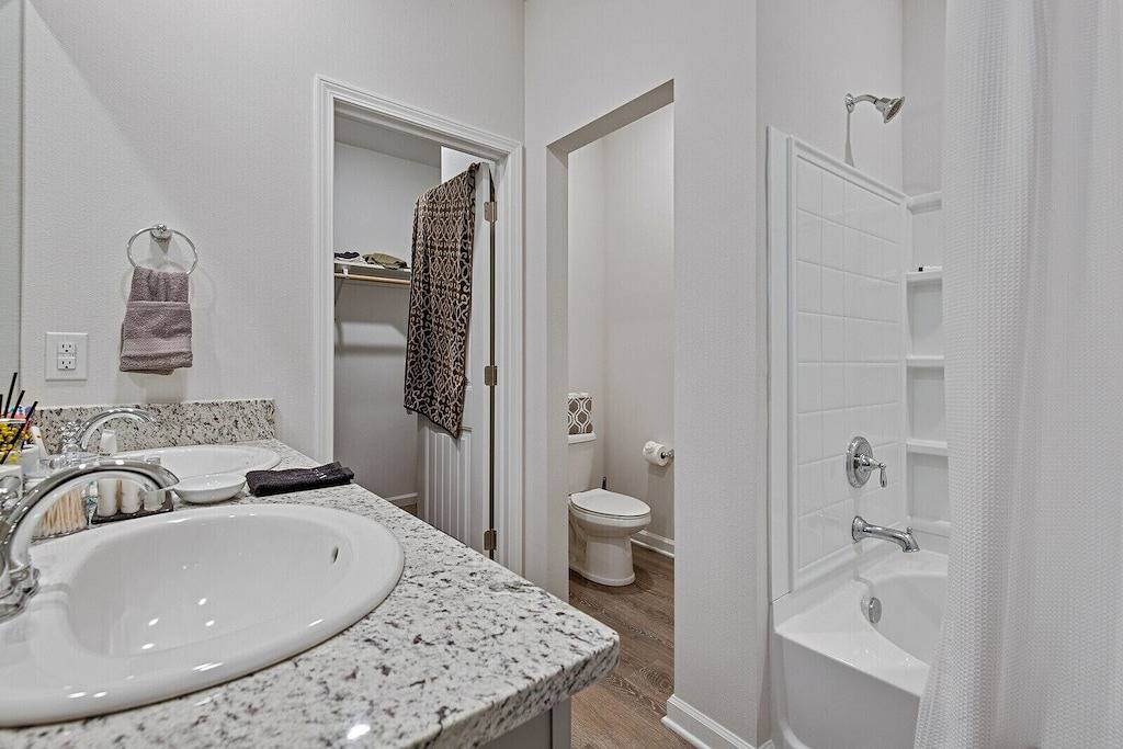 Charming Retreat 30 Minutes from Vibrant New Orleans - Ideal Short-Term Rental! in Lake Pontchartrain