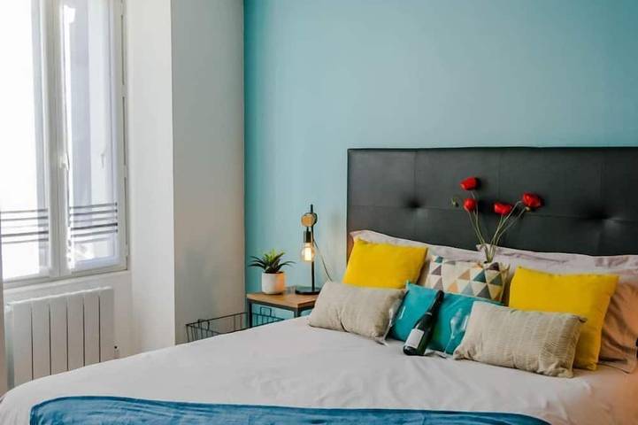 Appartement entier, BnB Epernay   Studio 86   Votre Nid Douillet pour Deux à Épernay in Épernay, Marne