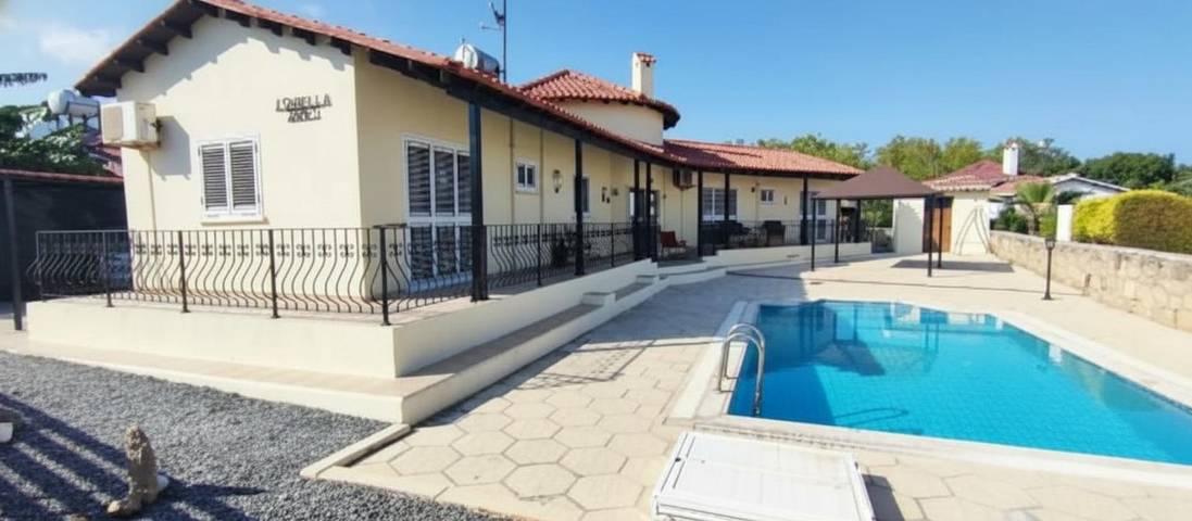 Villa for 6 people, with garden and pool as well as ocean view, child-friendly in Northern Cyprus