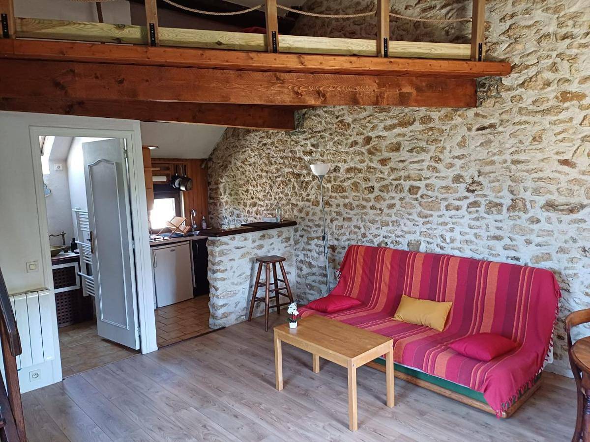Appartement entier, Appartement en pierre au calme in Vert-Saint-Denis, Seine-et-Marne