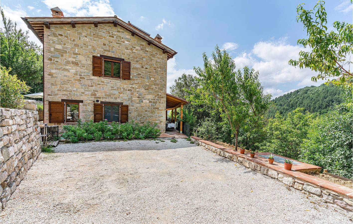 Villa Gubbio : Piscine, Parking, Cuisine. in Gubbio, Ombrie