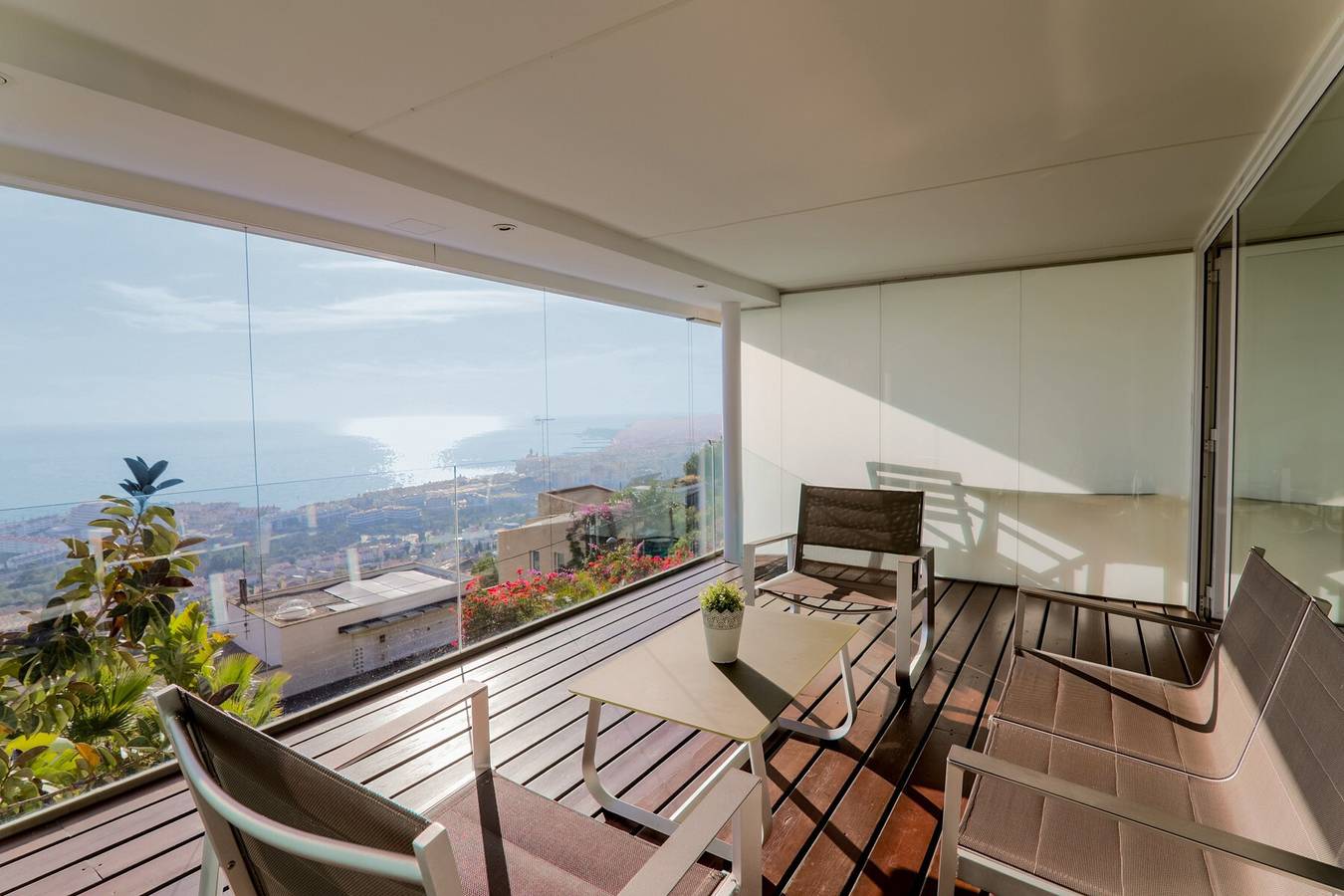 Ganze Wohnung, Apartment "Sitges Suites" mit Meerblick, privater Terrasse und Wlan in Sitges, Garraf