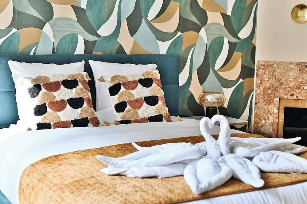 Entire apartment, Calm and light in the heart of Neuilly in Neuilly-sur-Seine, Hauts-de-Seine