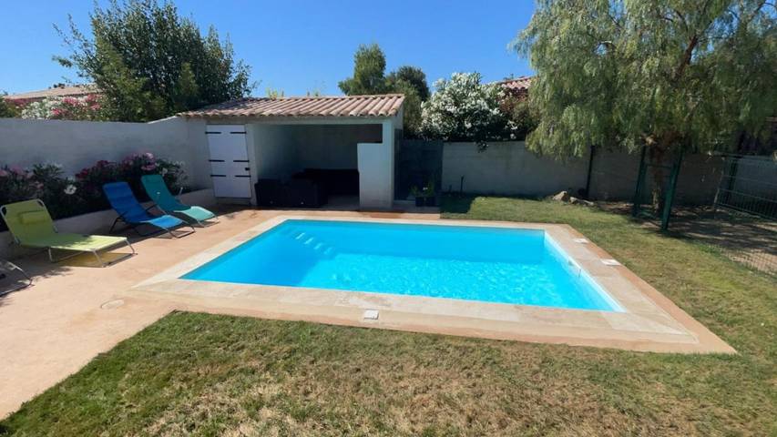 Villa pour 4 personnes, avec Terrasse ainsi que Jardin et Piscine dans Sainte-Lucie de Porto-Vecchio