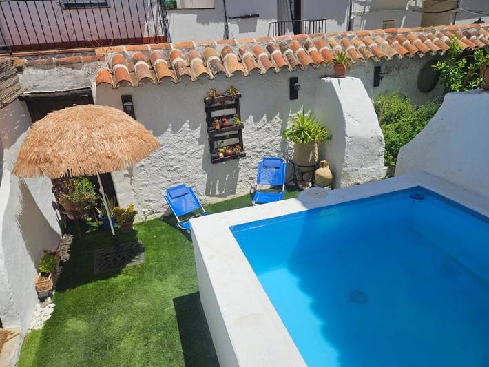 Casa de vacaciones para 4 personas, con jardín además de piscina y vistas, Familias con niños en Valle del Genal - 2