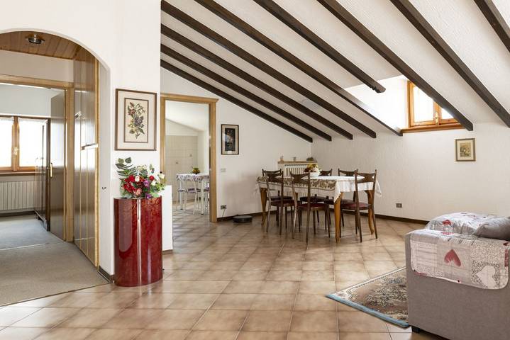 Ganze Wohnung, Enjoyiseolake - Gioia del Verde in Tavernola Bergamasca, Gemeinde Tavernola Bergamasca
