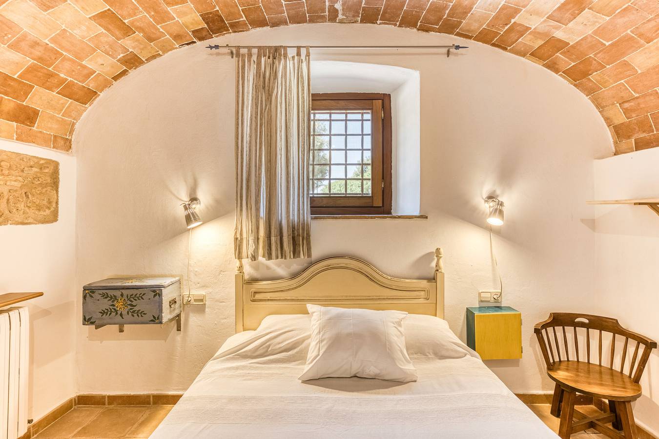 Zimmer 'Tarongina' mit Gemeinschaftspool, gemeinsamer Terrasse und Wlan in Borrassà, Oberampurien