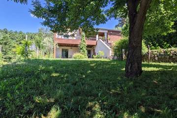 Gîte pour 6 personnes, avec balcon et jardin à Lasalle