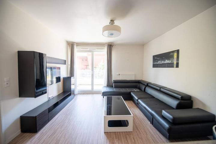 Gîte pour 8 personnes, avec vue et terrasse, animaux acceptés à Évry - 3