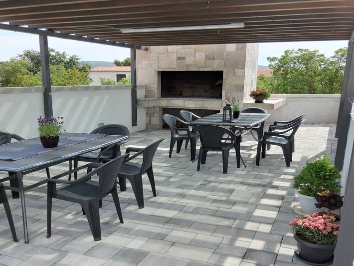 Ganze Wohnung, Ferienwohnung für 4 Personen mit Terrasse in Starigrad, Zadar