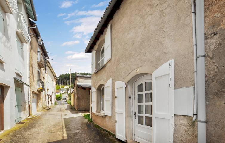 Location de vacances pour 8 personnes dans l' Aveyron