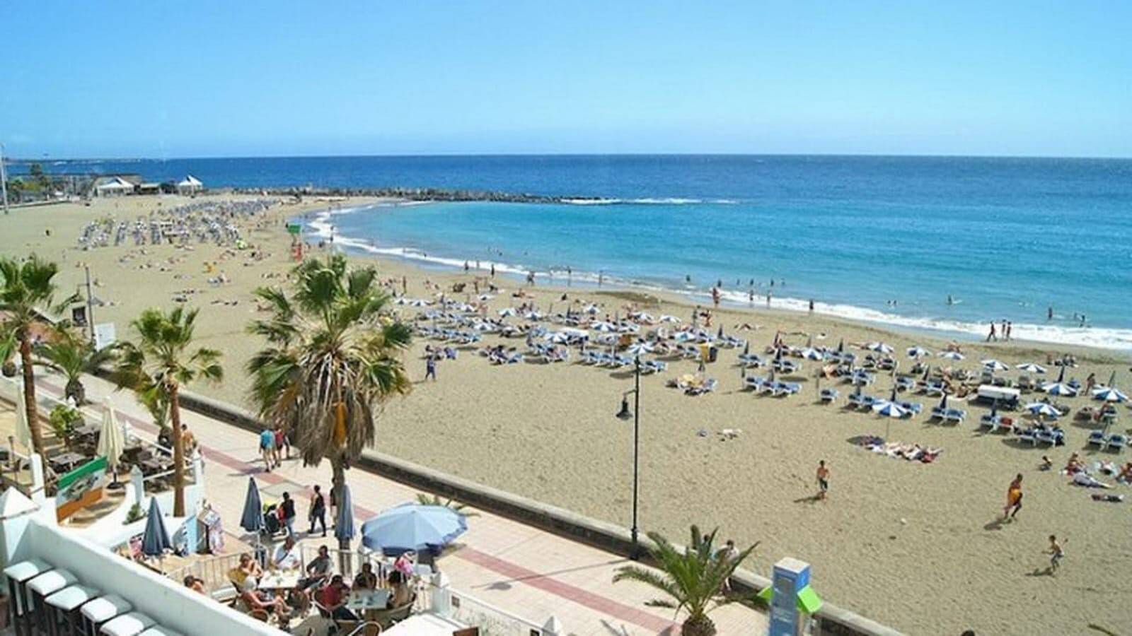 Appartement entier, Appartement 2 chambres à Los Cristianos, vue sur la promenade principale in Los Cristianos, Arona