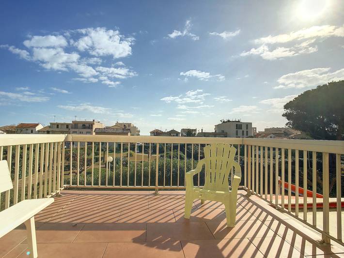 Apartamento entero, Apartamento F2 con Cabina, Terraza, Garage, Cerca de la Playa y Puerto in Carnon-Plage, Mauguio