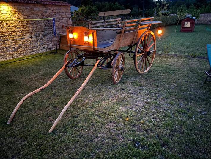 Location de vacances pour 6 personnes, avec jardin ainsi que piscine et vue à Gigny - 4