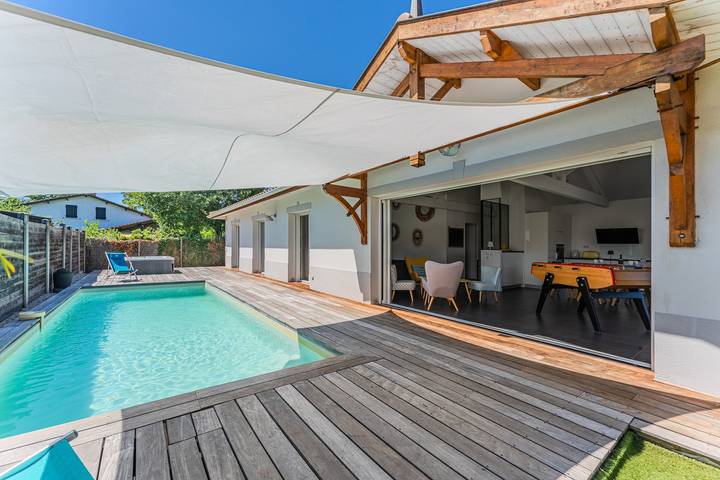 Villa Sirelis met zwembad en spa in Gujan-Mestras, Arcachon en omgeving